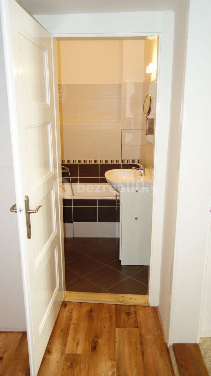 1 bedroom with open-plan kitchen flat to rent, 51 m², Drahobejlova, Prague, Prague 1 bedroom with open-plan kitchen flat to rent, 51 m², Drahobejlova, Prague, Prague