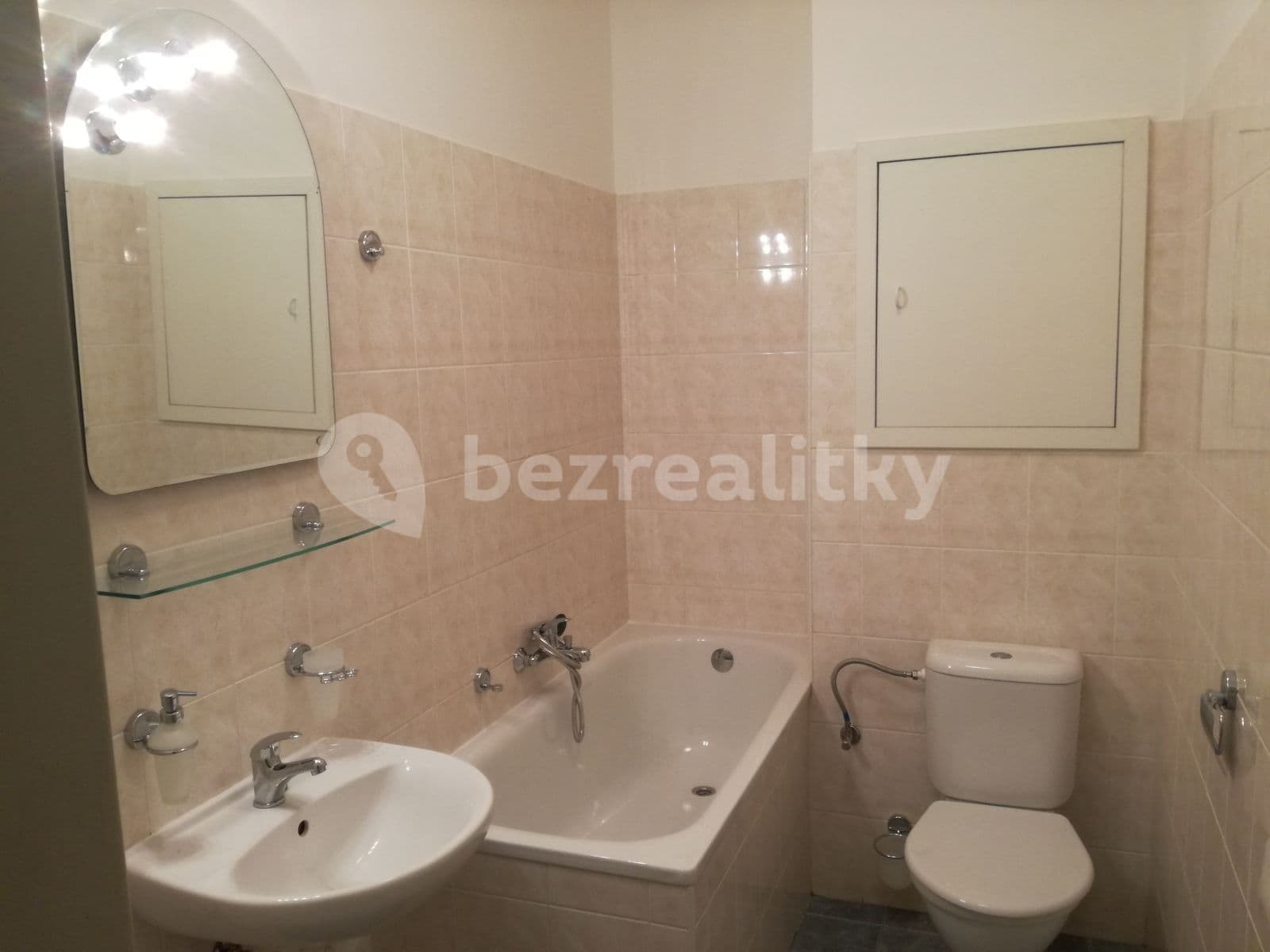 1 bedroom with open-plan kitchen flat to rent, 55 m², Podlesí V, Zlín, Zlínský Region 1 bedroom with open-plan kitchen flat to rent, 55 m², Podlesí V, Zlín, Zlínský Region