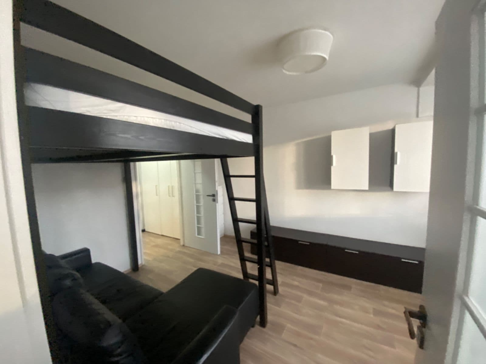 1 bedroom flat to rent, 37 m², Sládkovičova, Prague, Prague 1 bedroom flat to rent, 37 m², Sládkovičova, Prague, Prague