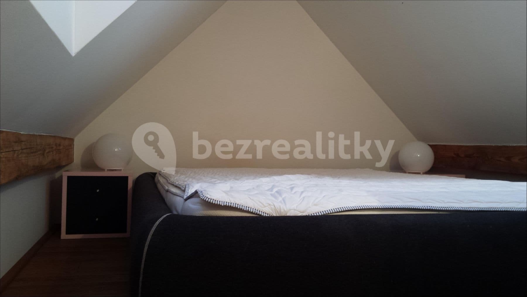 1 bedroom with open-plan kitchen flat to rent, 70 m², Na Vršku, Prague, Prague 1 bedroom with open-plan kitchen flat to rent, 70 m², Na Vršku, Prague, Prague