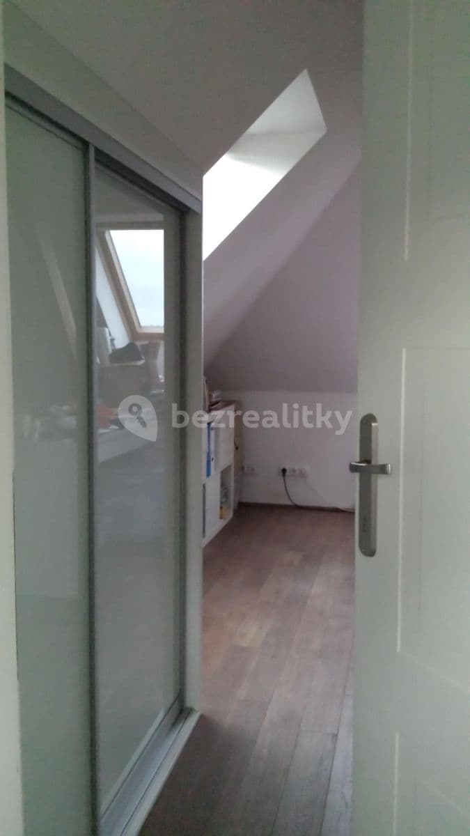 1 bedroom with open-plan kitchen flat to rent, 70 m², Na Vršku, Prague, Prague 1 bedroom with open-plan kitchen flat to rent, 70 m², Na Vršku, Prague, Prague