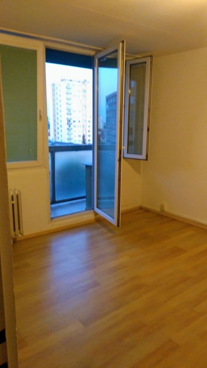 1 bedroom with open-plan kitchen flat to rent, 43 m², Jabloňová, Prague, Prague 1 bedroom with open-plan kitchen flat to rent, 43 m², Jabloňová, Prague, Prague