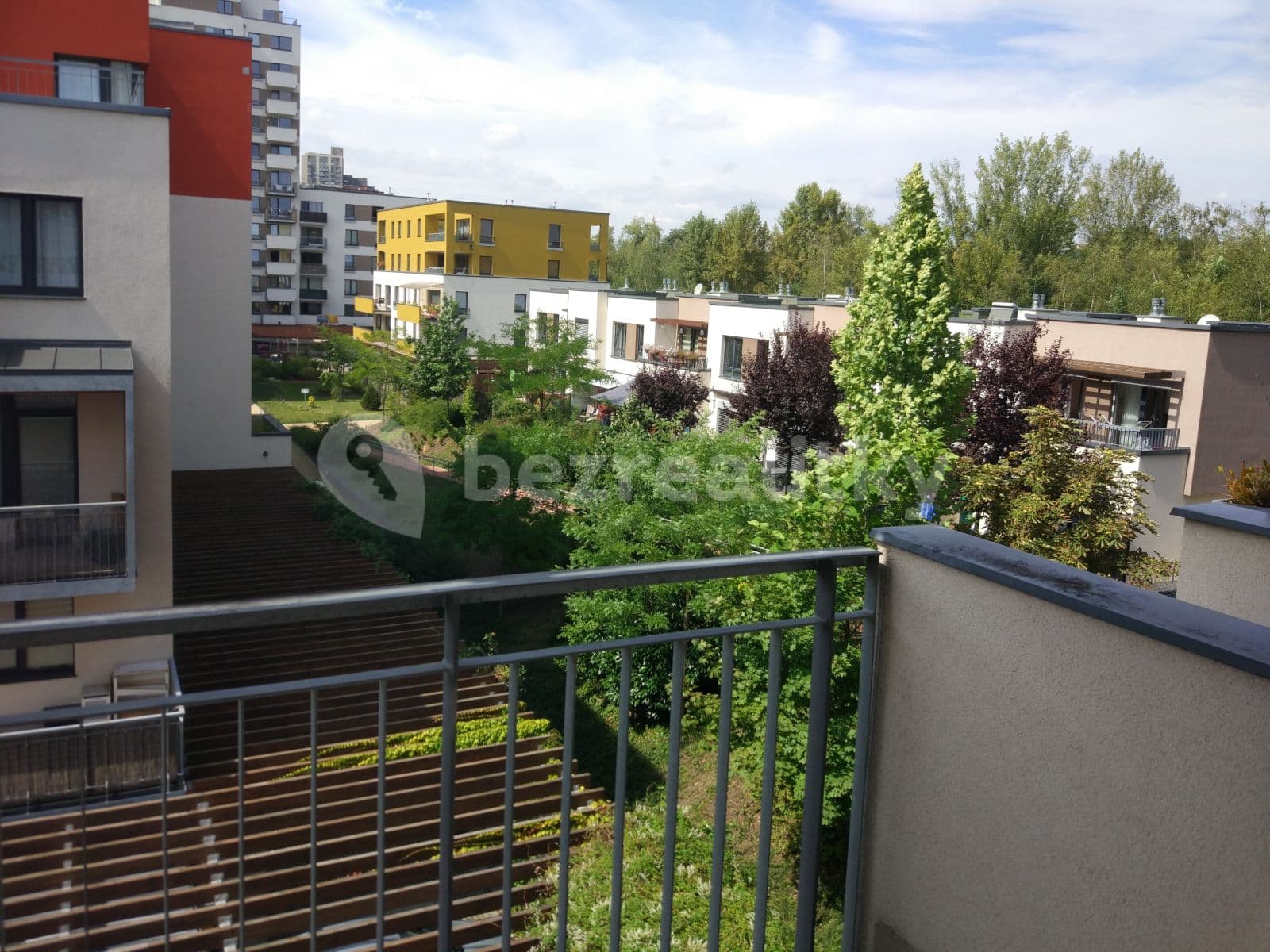 1 bedroom with open-plan kitchen flat to rent, 48 m², Pod Harfou, Prague, Prague 1 bedroom with open-plan kitchen flat to rent, 48 m², Pod Harfou, Prague, Prague