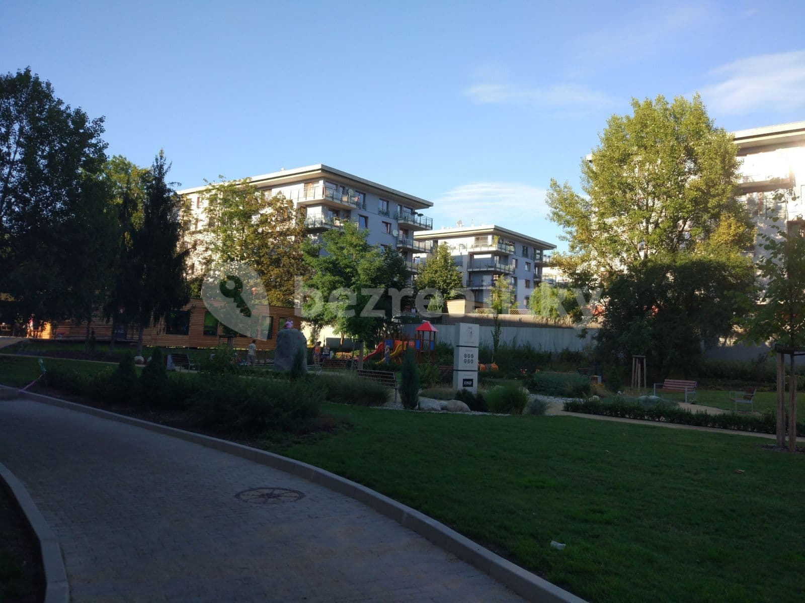 1 bedroom with open-plan kitchen flat to rent, 48 m², Pod Harfou, Prague, Prague 1 bedroom with open-plan kitchen flat to rent, 48 m², Pod Harfou, Prague, Prague