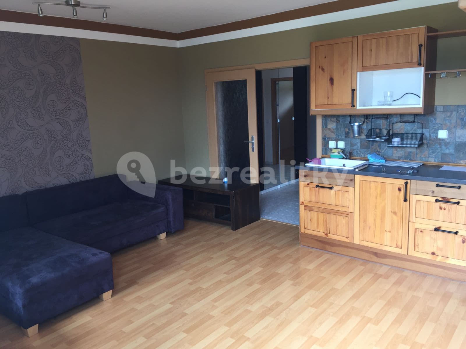 2 bedroom with open-plan kitchen flat to rent, 67 m², Komenského, Horoměřice, Středočeský Region 2 bedroom with open-plan kitchen flat to rent, 67 m², Komenského, Horoměřice, Středočeský Region