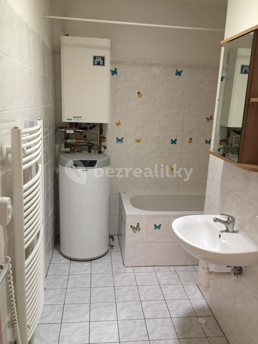 2 bedroom with open-plan kitchen flat to rent, 67 m², Komenského, Horoměřice, Středočeský Region 2 bedroom with open-plan kitchen flat to rent, 67 m², Komenského, Horoměřice, Středočeský Region