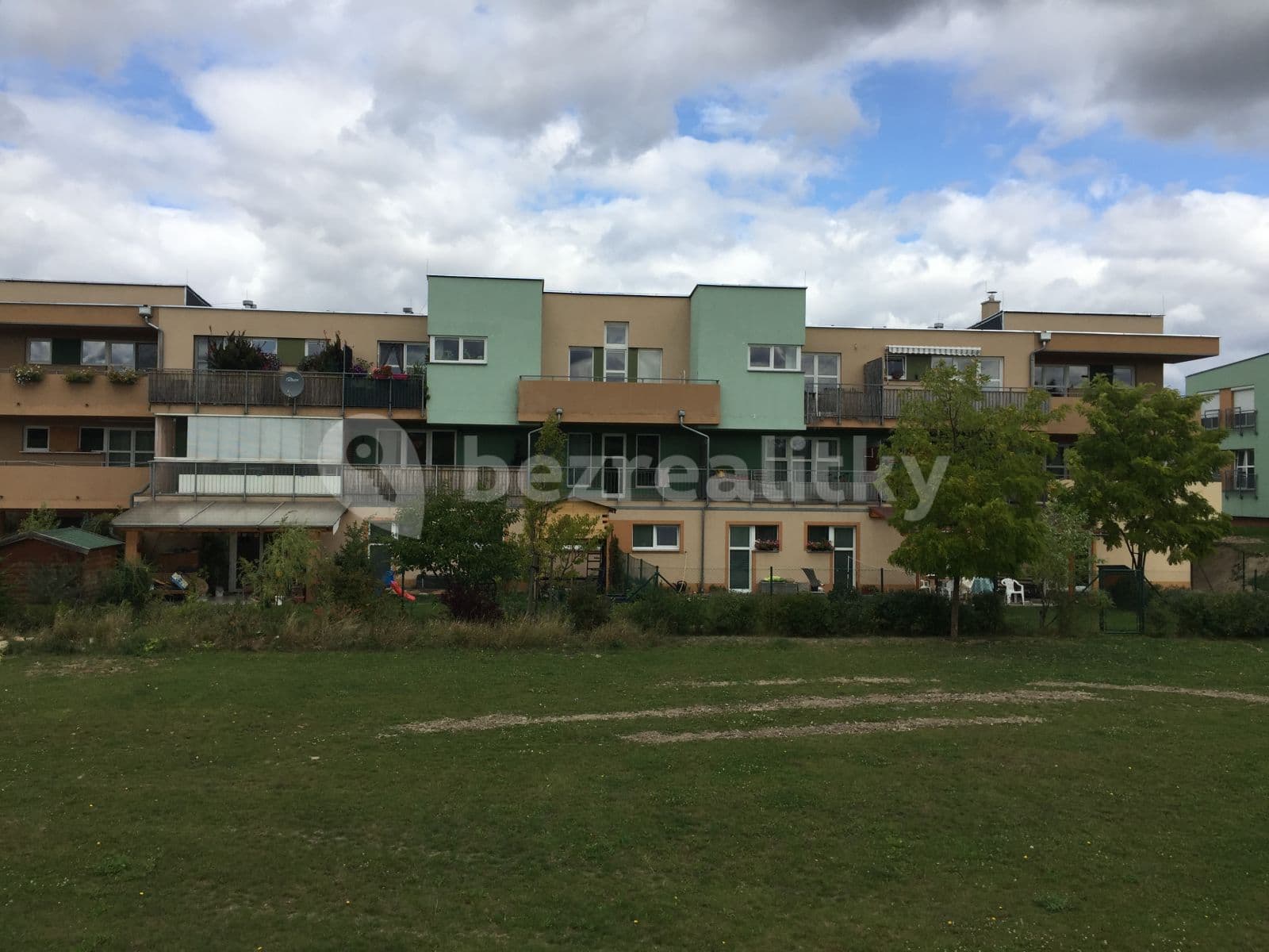 2 bedroom with open-plan kitchen flat to rent, 67 m², Komenského, Horoměřice, Středočeský Region 2 bedroom with open-plan kitchen flat to rent, 67 m², Komenského, Horoměřice, Středočeský Region