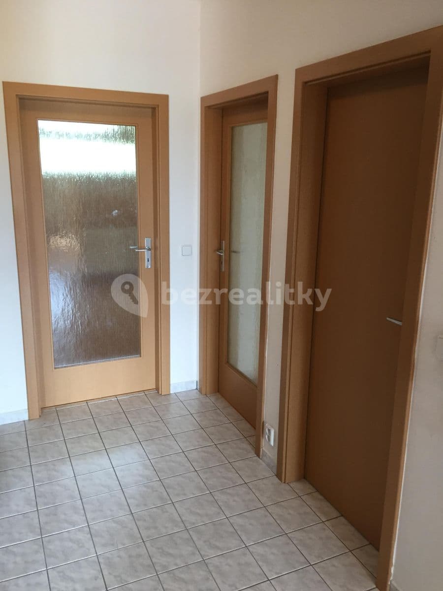 2 bedroom with open-plan kitchen flat to rent, 67 m², Komenského, Horoměřice, Středočeský Region 2 bedroom with open-plan kitchen flat to rent, 67 m², Komenského, Horoměřice, Středočeský Region