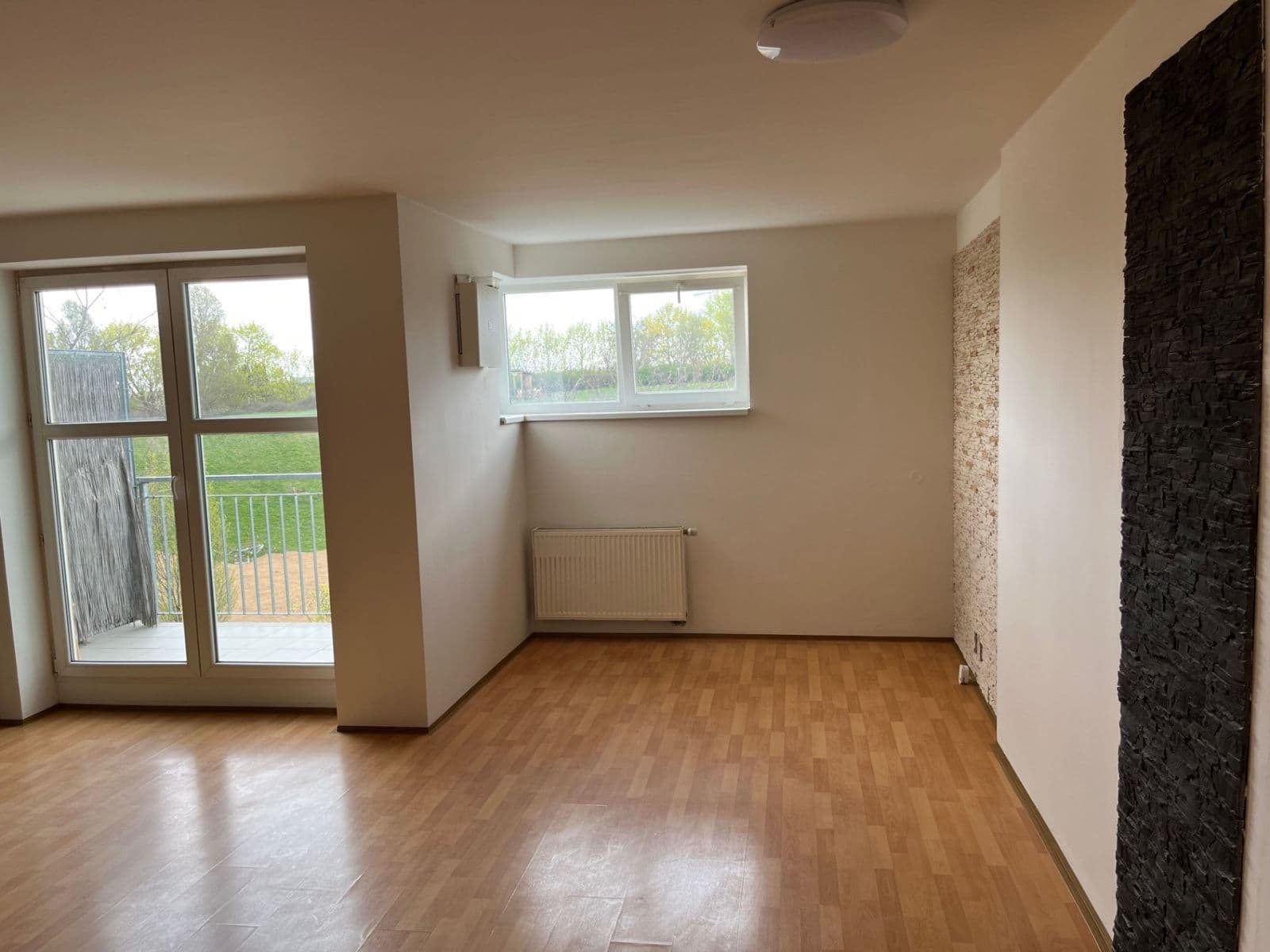 2 bedroom with open-plan kitchen flat to rent, 67 m², Komenského, Horoměřice, Středočeský Region 2 bedroom with open-plan kitchen flat to rent, 67 m², Komenského, Horoměřice, Středočeský Region