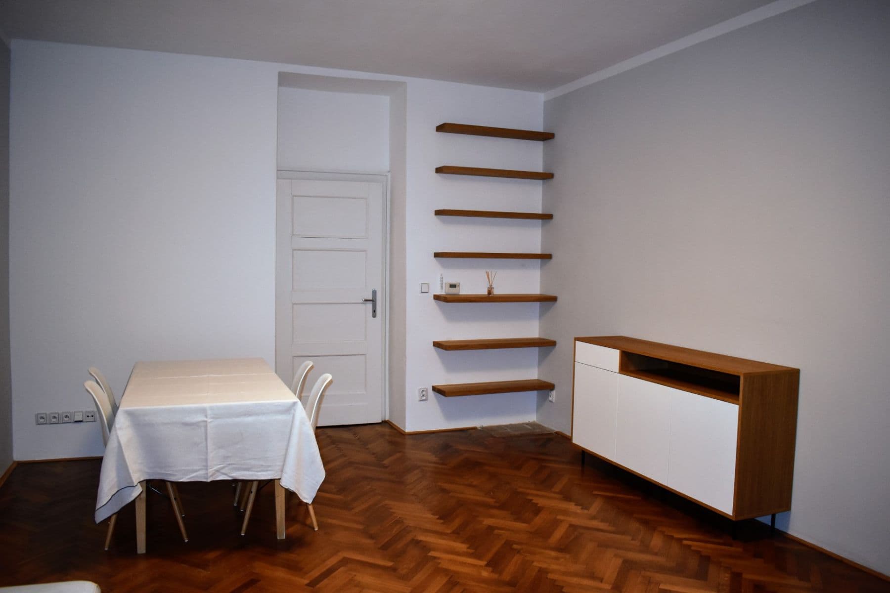 3 bedroom flat to rent, 109 m², Minská, Prague, Prague 3 bedroom flat to rent, 109 m², Minská, Prague, Prague