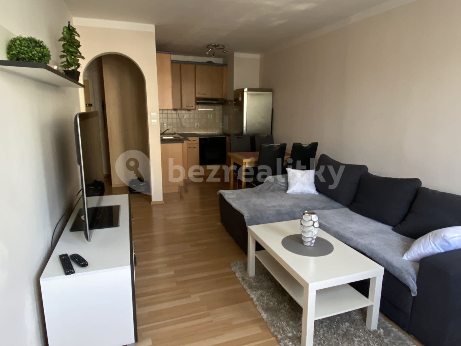 1 bedroom with open-plan kitchen flat to rent, 50 m², Litoměřická, Prague, Prague 1 bedroom with open-plan kitchen flat to rent, 50 m², Litoměřická, Prague, Prague