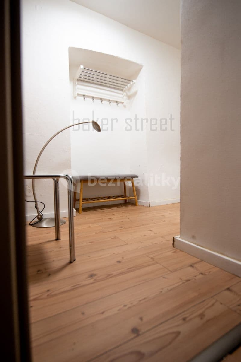 Studio flat to rent, 32 m², U Pekařky, Prague, Prague Studio flat to rent, 32 m², U Pekařky, Prague, Prague
