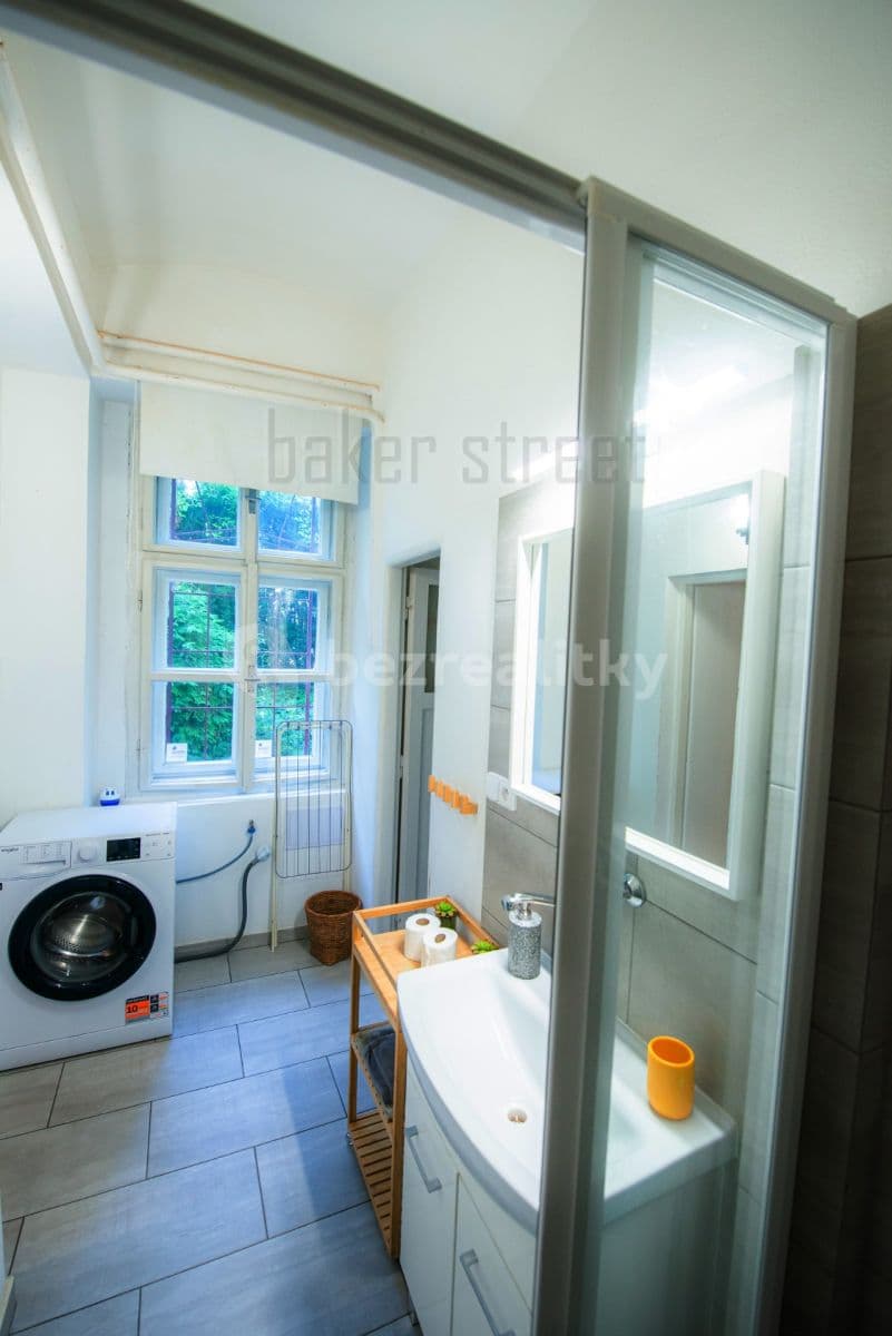 Studio flat to rent, 32 m², U Pekařky, Prague, Prague Studio flat to rent, 32 m², U Pekařky, Prague, Prague