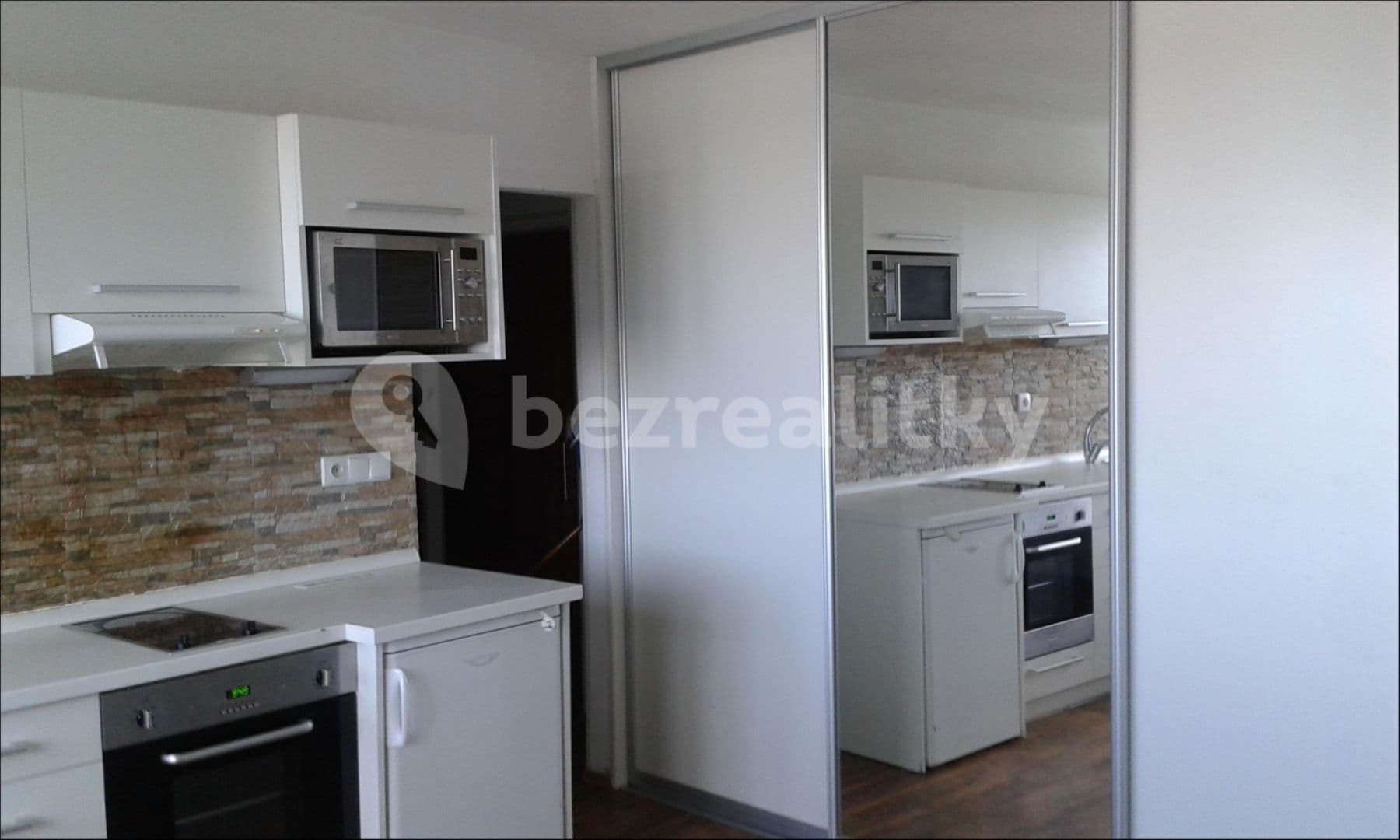 1 bedroom flat to rent, 35 m², Husovo náměstí, Nové Město nad Metují, Královéhradecký Region 1 bedroom flat to rent, 35 m², Husovo náměstí, Nové Město nad Metují, Královéhradecký Region