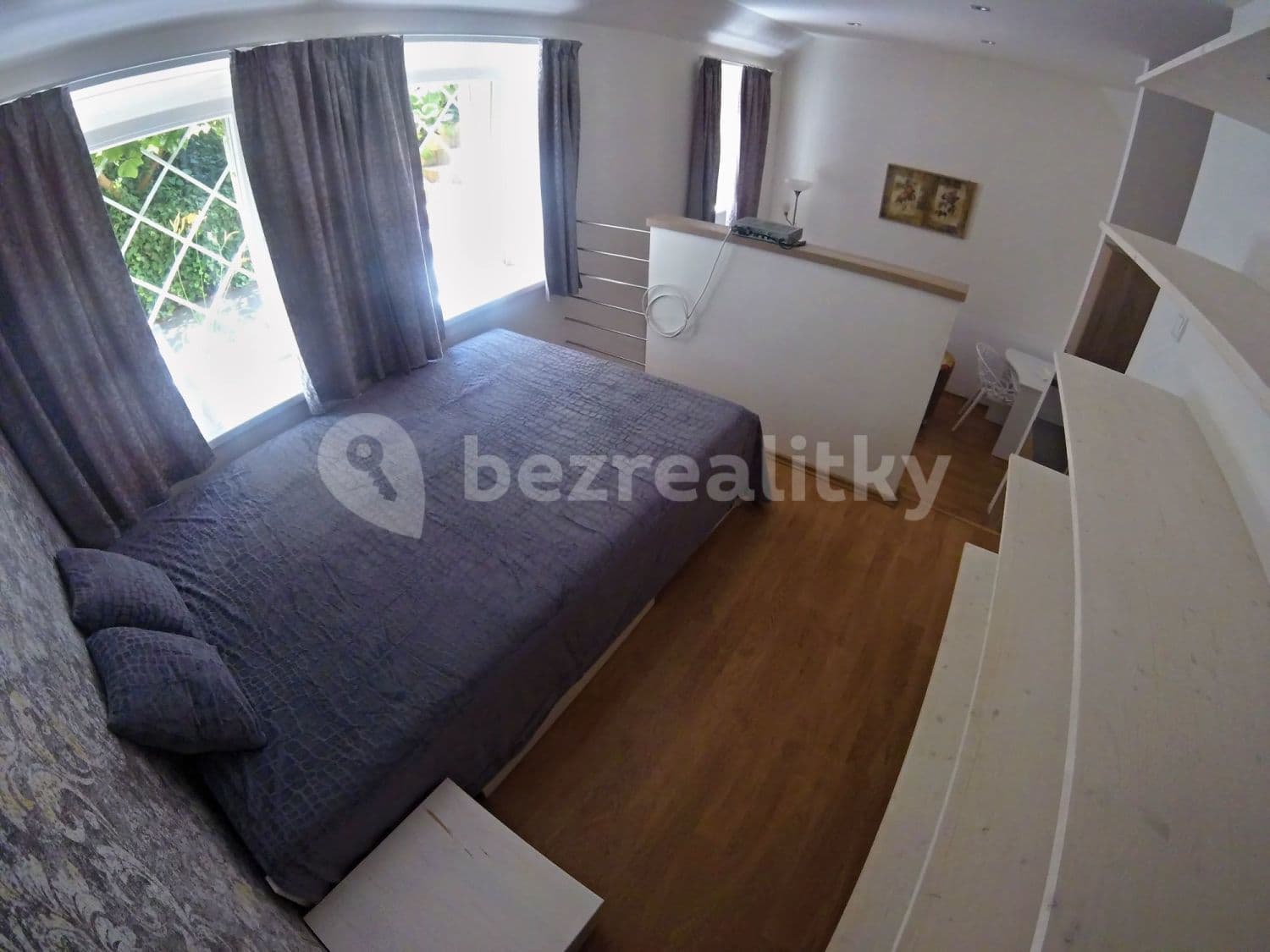 Studio flat to rent, 40 m², Nad Santoškou, Prague, Prague Studio flat to rent, 40 m², Nad Santoškou, Prague, Prague