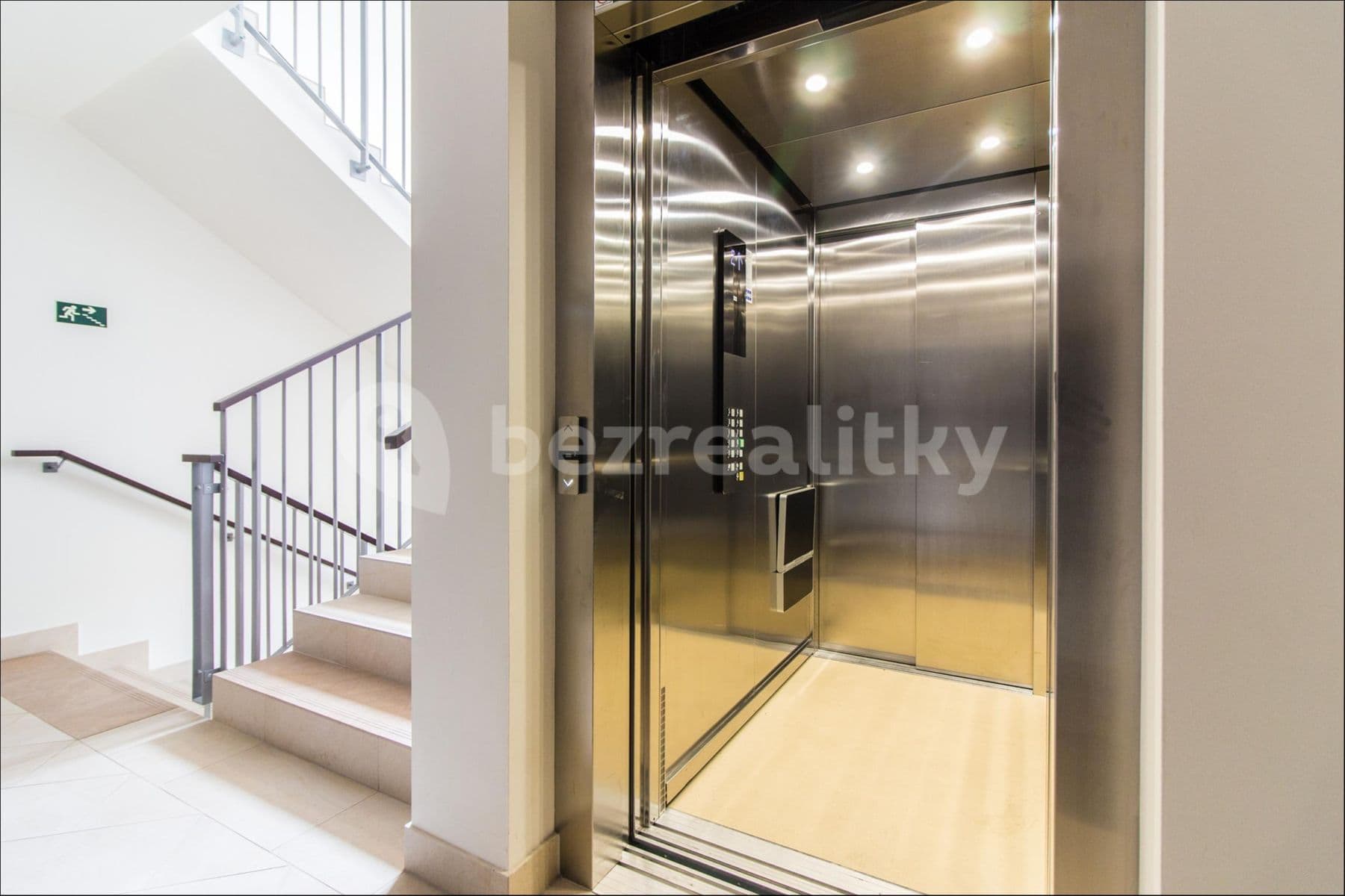 Studio flat to rent, 39 m², Vojenova, Prague, Prague Studio flat to rent, 39 m², Vojenova, Prague, Prague