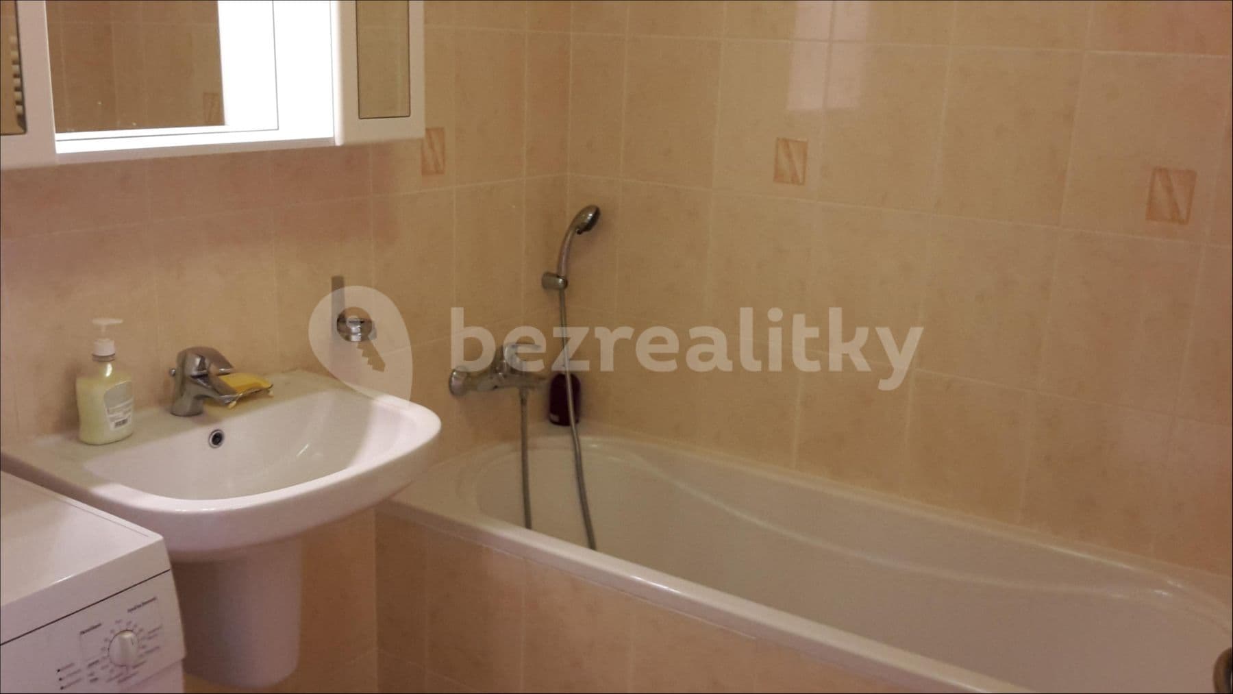 Studio flat to rent, 46 m², Komořanská, Prague, Prague Studio flat to rent, 46 m², Komořanská, Prague, Prague
