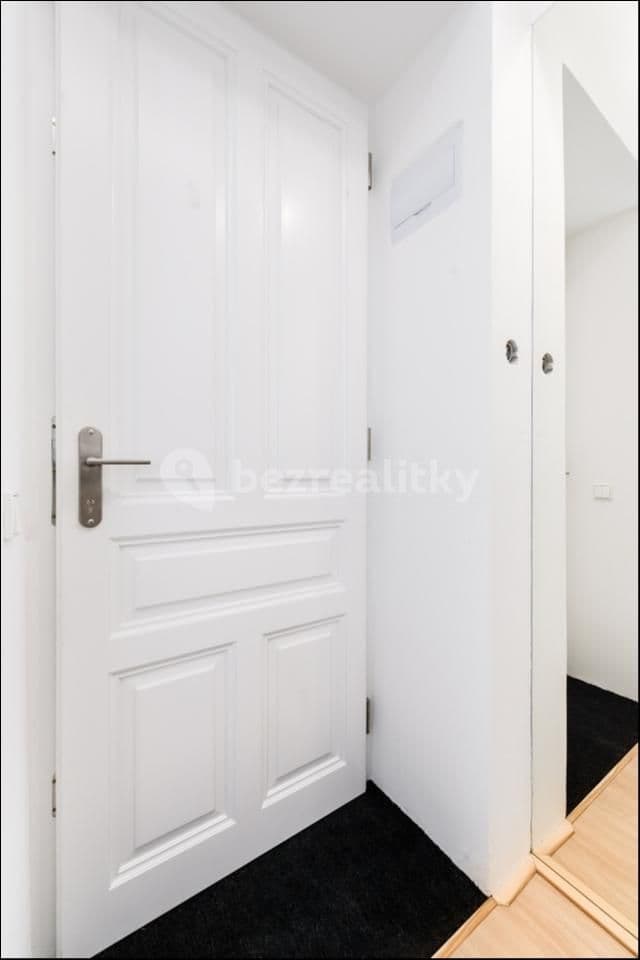 1 bedroom with open-plan kitchen flat to rent, 35 m², Ortenovo náměstí, Prague, Prague 1 bedroom with open-plan kitchen flat to rent, 35 m², Ortenovo náměstí, Prague, Prague