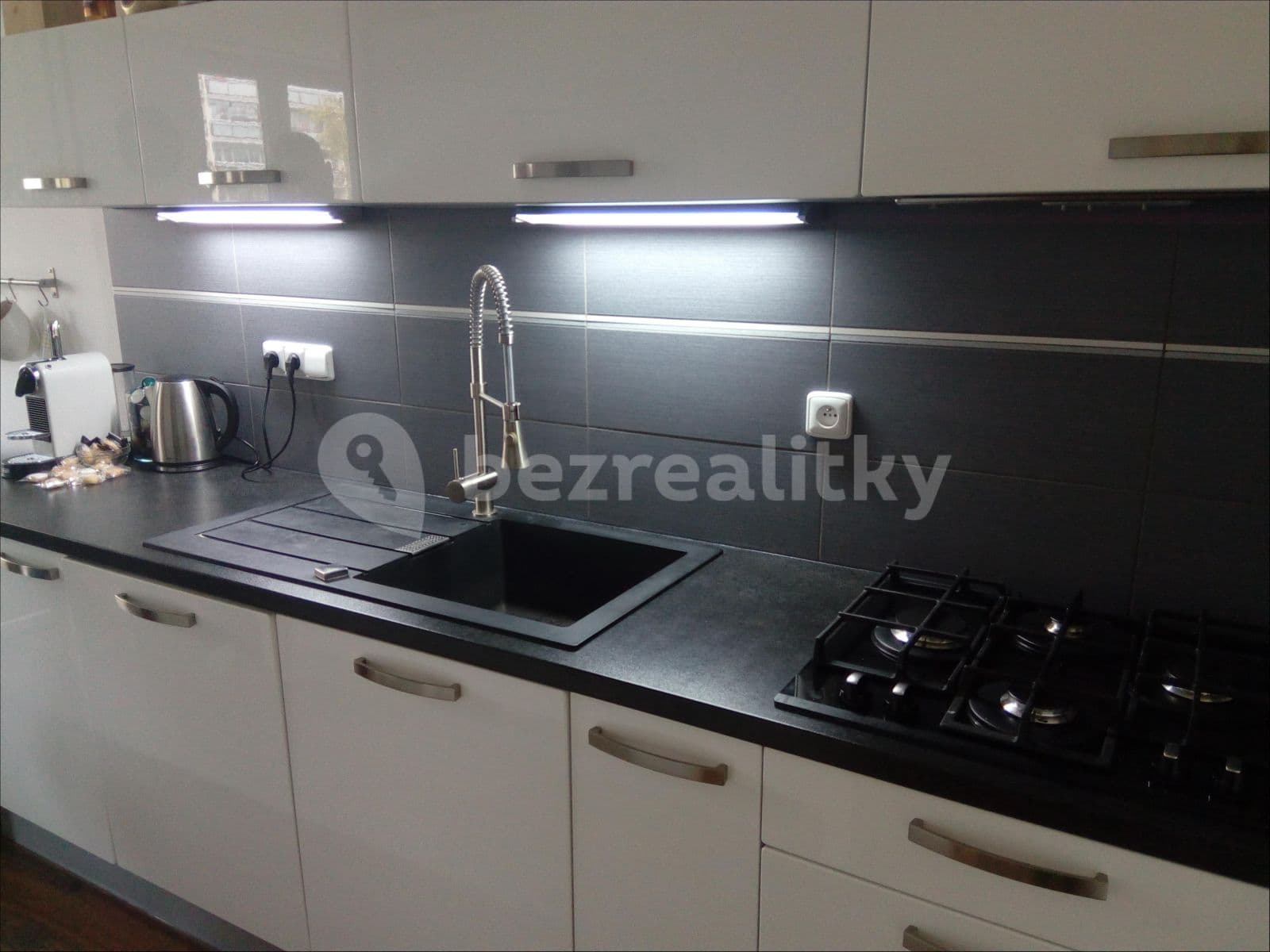 2 bedroom with open-plan kitchen flat to rent, 73 m², Hrabákova, Prague, Prague 2 bedroom with open-plan kitchen flat to rent, 73 m², Hrabákova, Prague, Prague