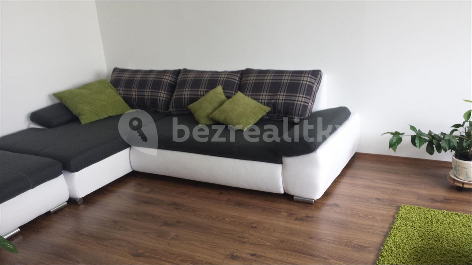 2 bedroom with open-plan kitchen flat to rent, 73 m², Hrabákova, Prague, Prague 2 bedroom with open-plan kitchen flat to rent, 73 m², Hrabákova, Prague, Prague