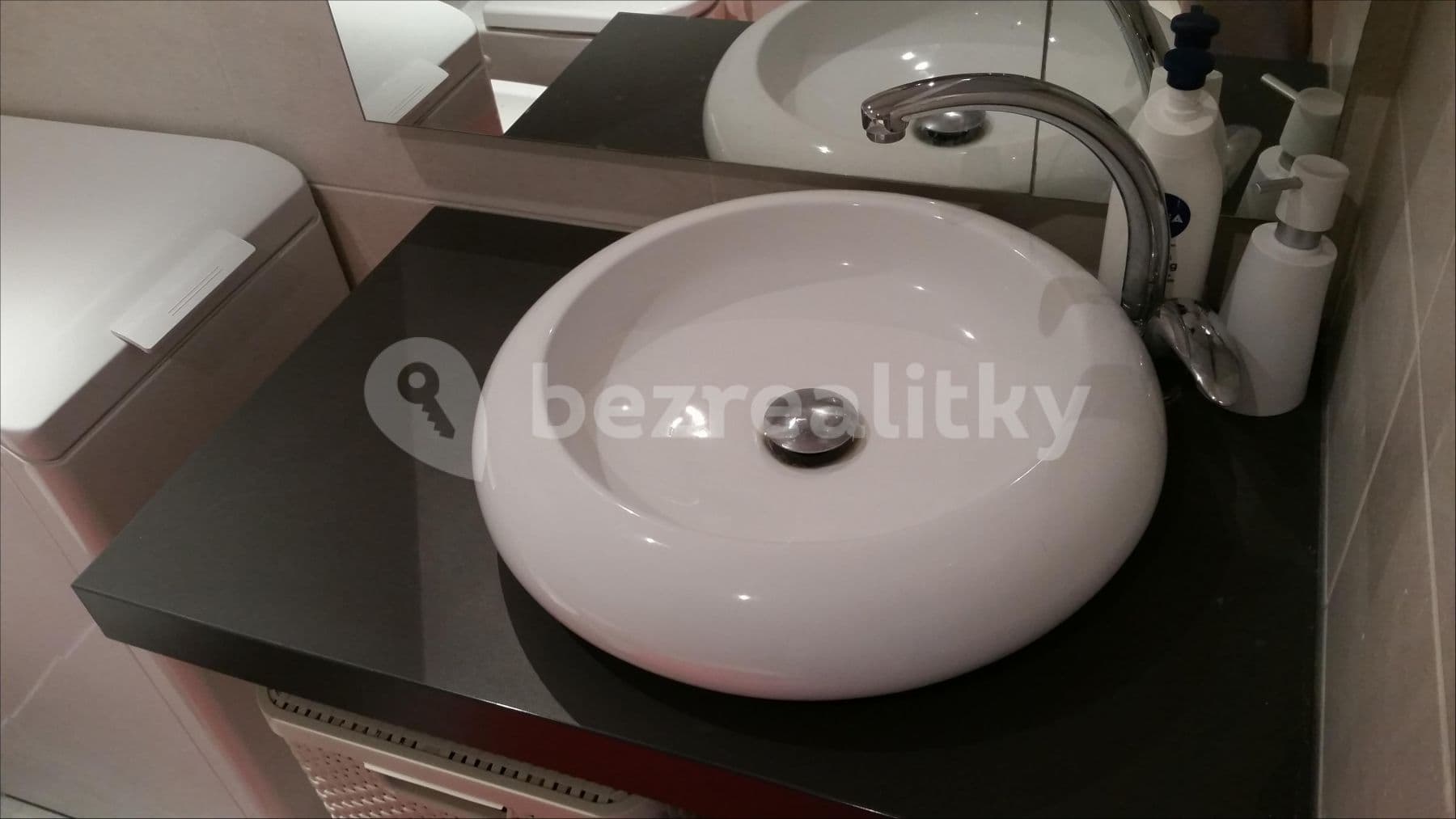 2 bedroom with open-plan kitchen flat to rent, 73 m², Hrabákova, Prague, Prague 2 bedroom with open-plan kitchen flat to rent, 73 m², Hrabákova, Prague, Prague