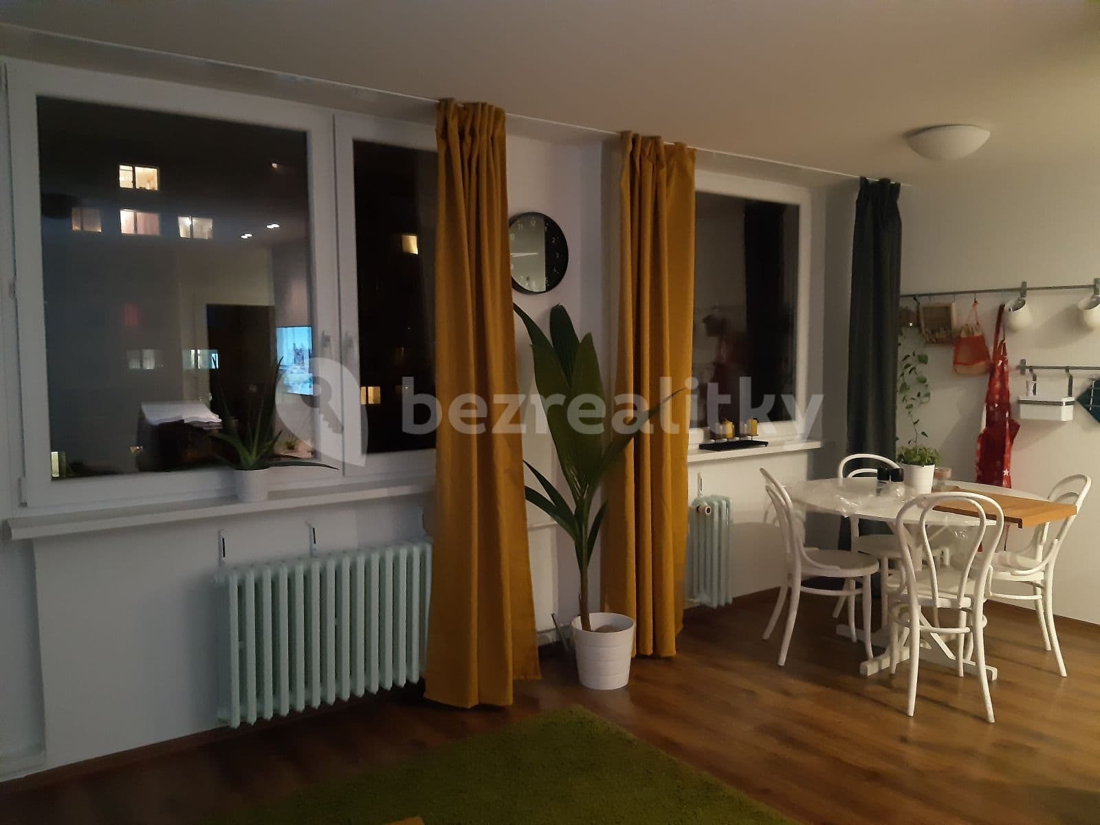 2 bedroom with open-plan kitchen flat to rent, 73 m², Hrabákova, Prague, Prague 2 bedroom with open-plan kitchen flat to rent, 73 m², Hrabákova, Prague, Prague