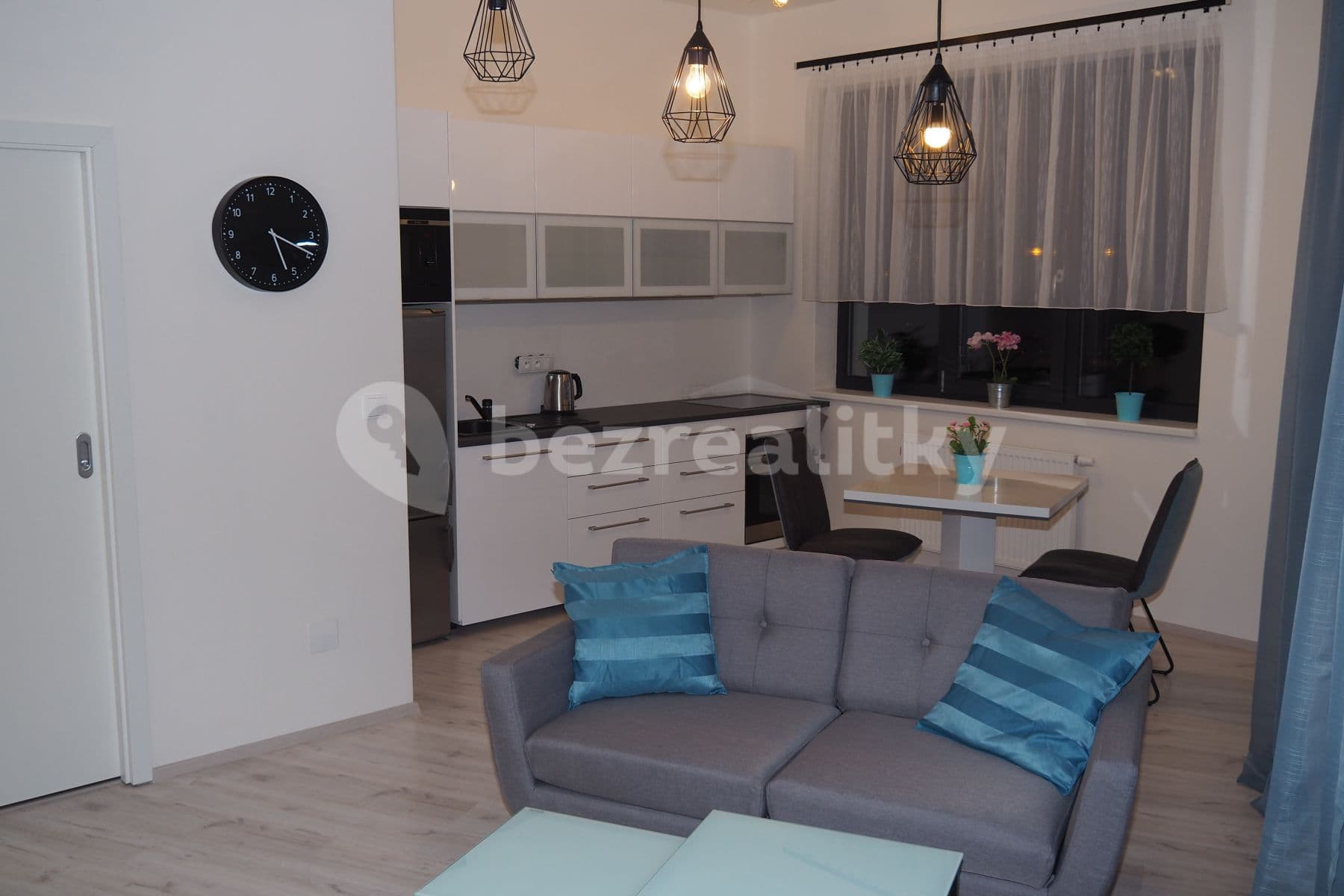 1 bedroom with open-plan kitchen flat to rent, 42 m², Mlýnská, Brno, Jihomoravský Region 1 bedroom with open-plan kitchen flat to rent, 42 m², Mlýnská, Brno, Jihomoravský Region
