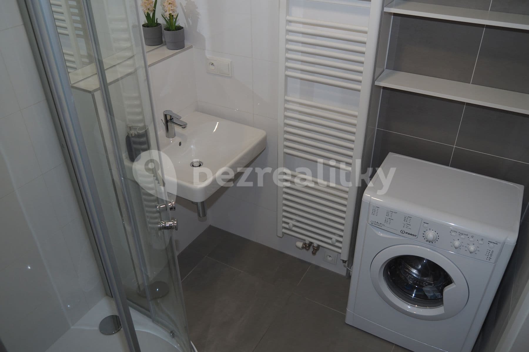 1 bedroom with open-plan kitchen flat to rent, 42 m², Mlýnská, Brno, Jihomoravský Region 1 bedroom with open-plan kitchen flat to rent, 42 m², Mlýnská, Brno, Jihomoravský Region