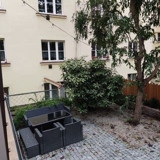 2 bedroom flat to rent, 66 m², Jeseniova, Prague, Prague 2 bedroom flat to rent, 66 m², Jeseniova, Prague, Prague