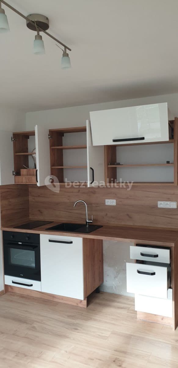 Small studio flat to rent, 23 m², U Porcelánky, Chodov, Karlovarský Region Small studio flat to rent, 23 m², U Porcelánky, Chodov, Karlovarský Region