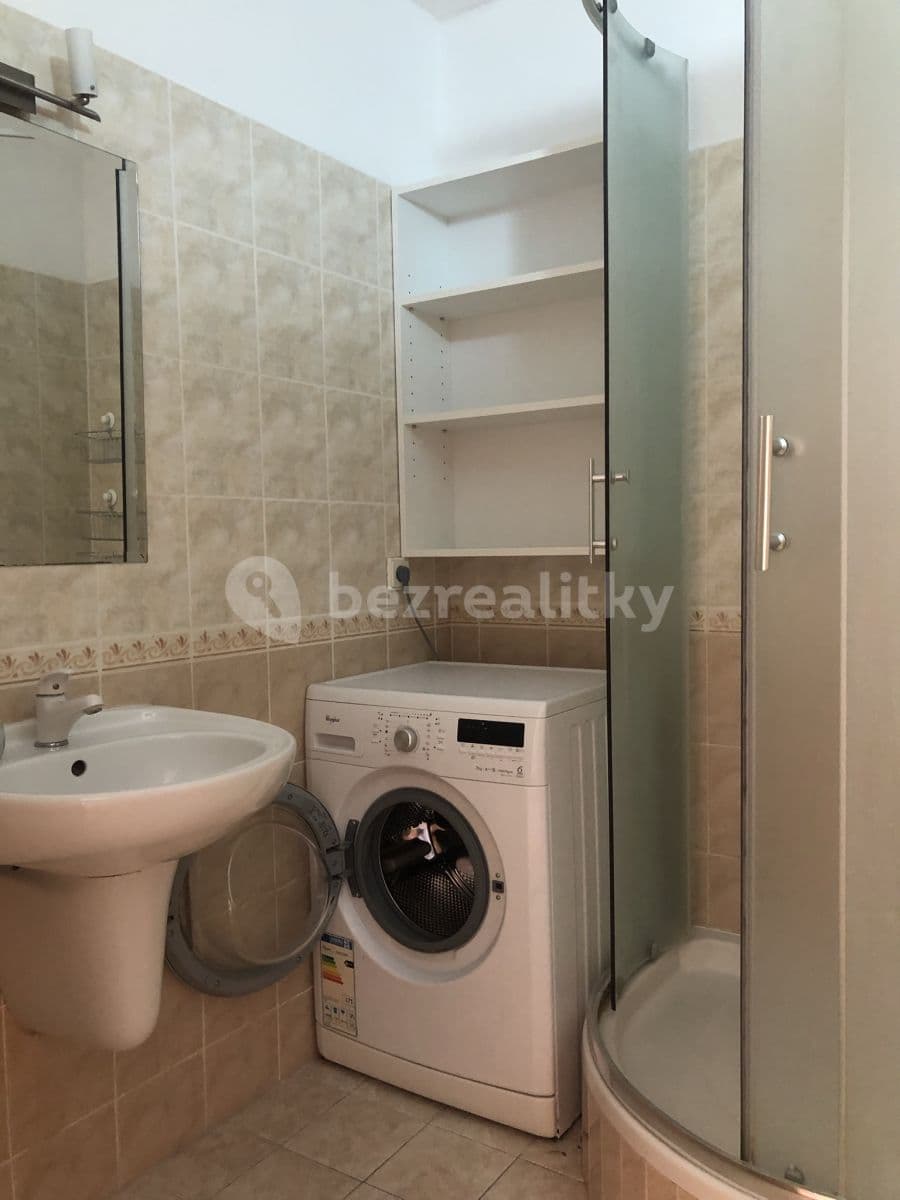 1 bedroom with open-plan kitchen flat to rent, 45 m², třída Generála Píky, Brno, Jihomoravský Region 1 bedroom with open-plan kitchen flat to rent, 45 m², třída Generála Píky, Brno, Jihomoravský Region