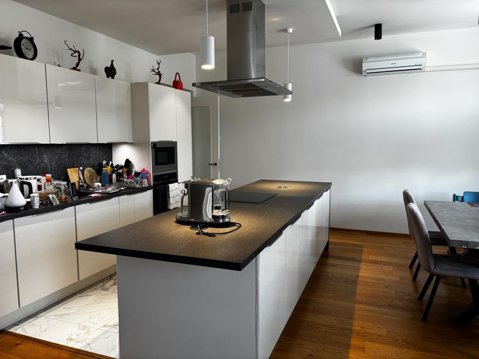4 bedroom with open-plan kitchen flat to rent, 157 m², Révová, Prague, Prague 4 bedroom with open-plan kitchen flat to rent, 157 m², Révová, Prague, Prague