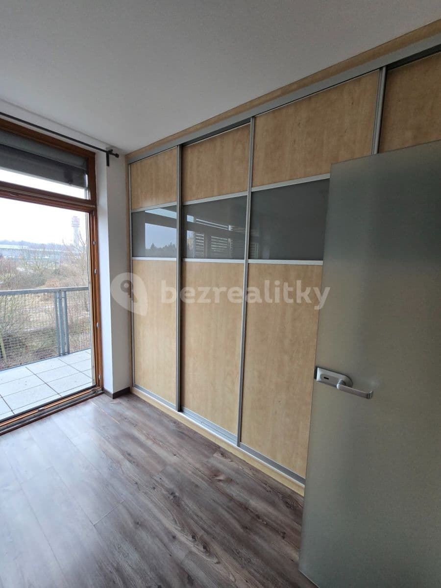 1 bedroom with open-plan kitchen flat to rent, 43 m², K Lesu, Prague, Prague 1 bedroom with open-plan kitchen flat to rent, 43 m², K Lesu, Prague, Prague