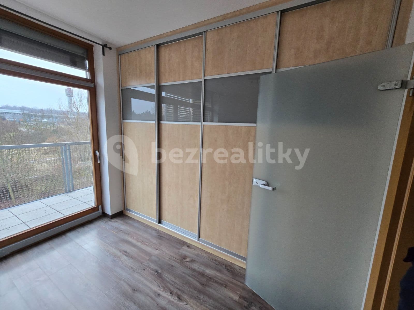 1 bedroom with open-plan kitchen flat to rent, 43 m², K Lesu, Prague, Prague 1 bedroom with open-plan kitchen flat to rent, 43 m², K Lesu, Prague, Prague