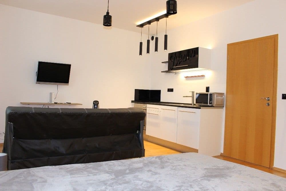 Studio flat to rent, 33 m², Na Neklance, Prague, Prague Studio flat to rent, 33 m², Na Neklance, Prague, Prague