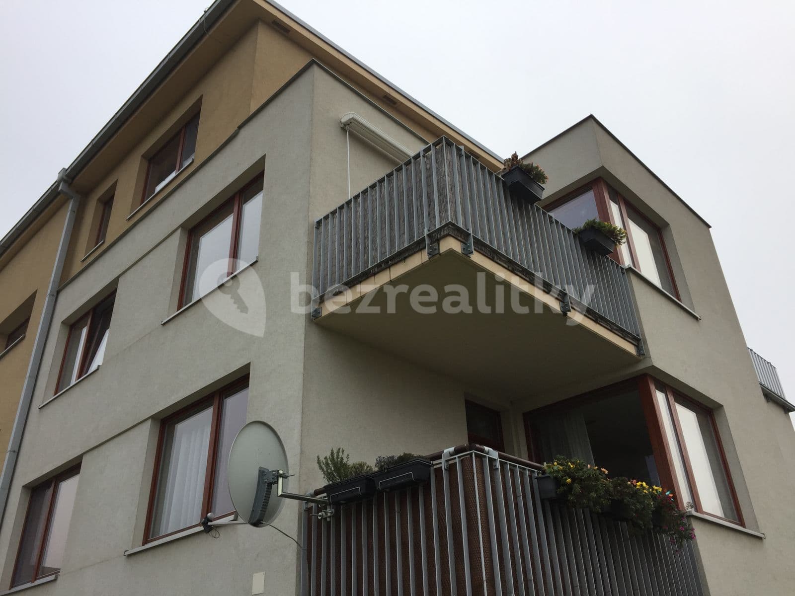 1 bedroom with open-plan kitchen flat to rent, 61 m², Laudonova, Prague, Prague 1 bedroom with open-plan kitchen flat to rent, 61 m², Laudonova, Prague, Prague