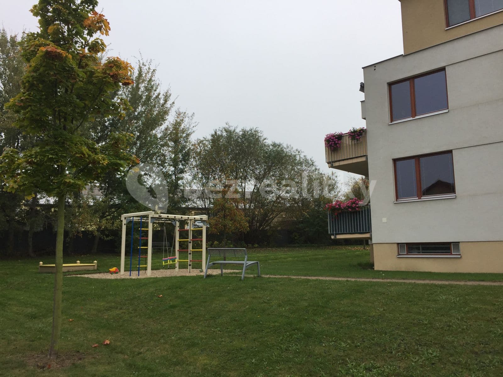 1 bedroom with open-plan kitchen flat to rent, 61 m², Laudonova, Prague, Prague 1 bedroom with open-plan kitchen flat to rent, 61 m², Laudonova, Prague, Prague