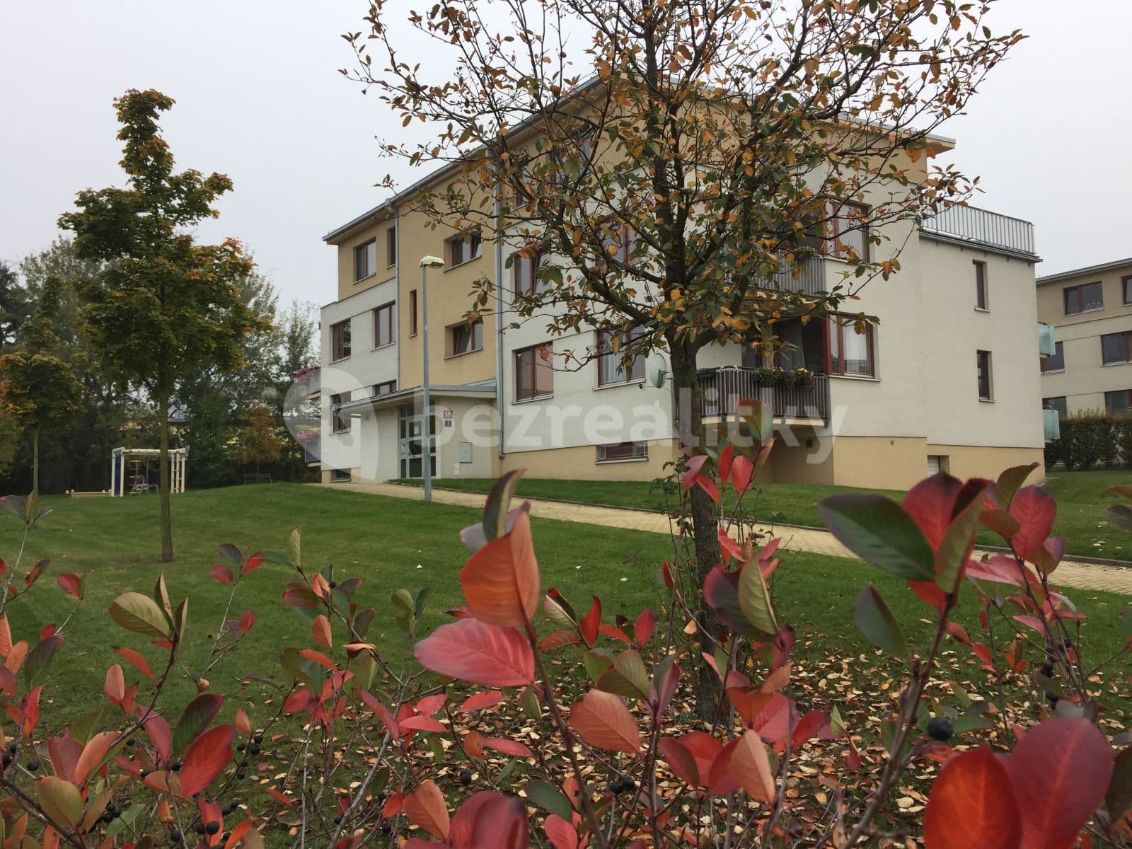 1 bedroom with open-plan kitchen flat to rent, 61 m², Laudonova, Prague, Prague 1 bedroom with open-plan kitchen flat to rent, 61 m², Laudonova, Prague, Prague
