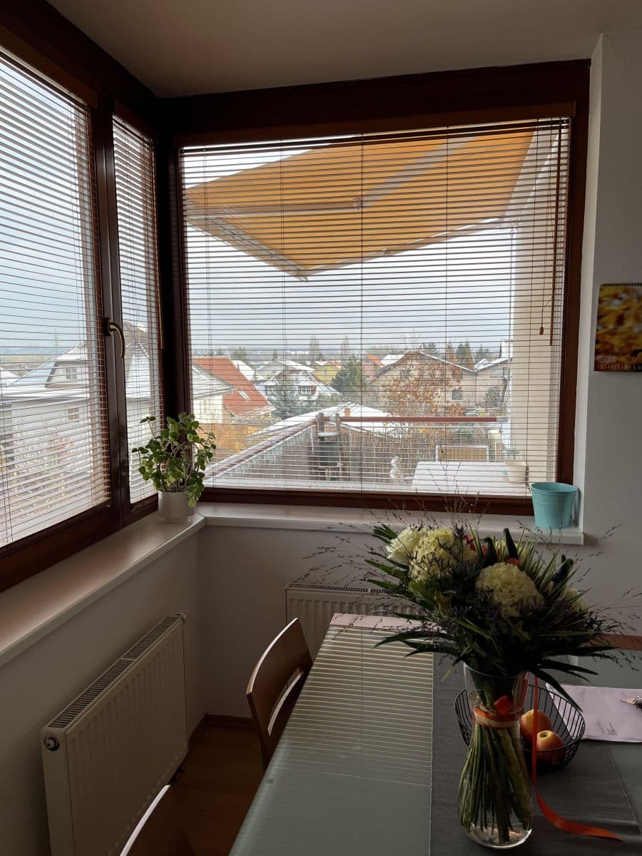 1 bedroom with open-plan kitchen flat to rent, 61 m², Laudonova, Prague, Prague 1 bedroom with open-plan kitchen flat to rent, 61 m², Laudonova, Prague, Prague