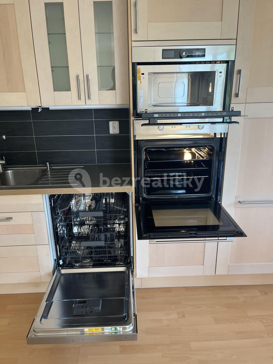 2 bedroom with open-plan kitchen flat to rent, 89 m², Jeřabinová, Prague, Prague 2 bedroom with open-plan kitchen flat to rent, 89 m², Jeřabinová, Prague, Prague