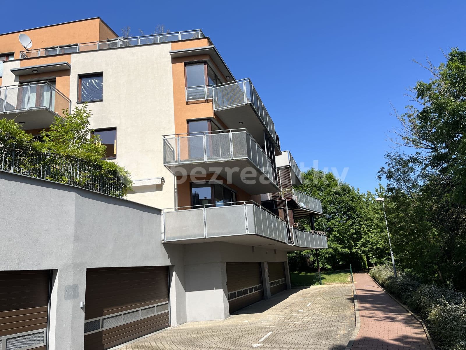 2 bedroom with open-plan kitchen flat to rent, 89 m², Jeřabinová, Prague, Prague 2 bedroom with open-plan kitchen flat to rent, 89 m², Jeřabinová, Prague, Prague