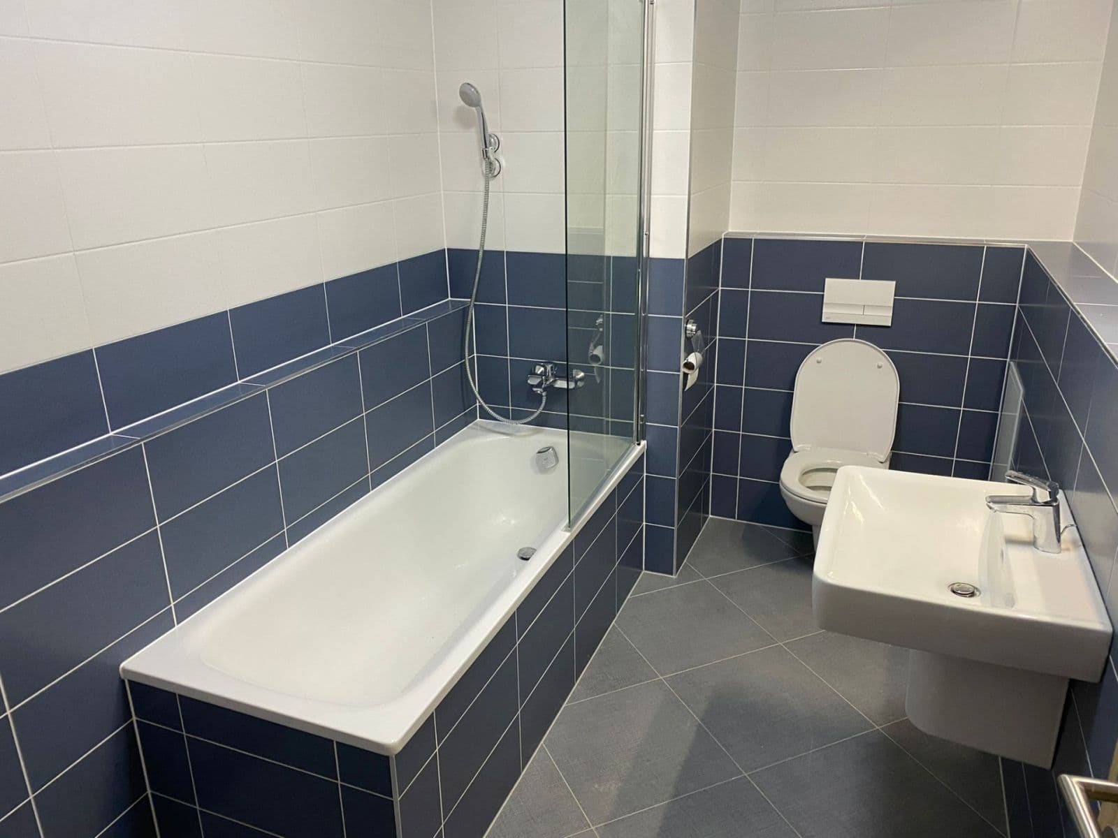 1 bedroom with open-plan kitchen flat to rent, 59 m², Svitákova, Prague, Prague 1 bedroom with open-plan kitchen flat to rent, 59 m², Svitákova, Prague, Prague