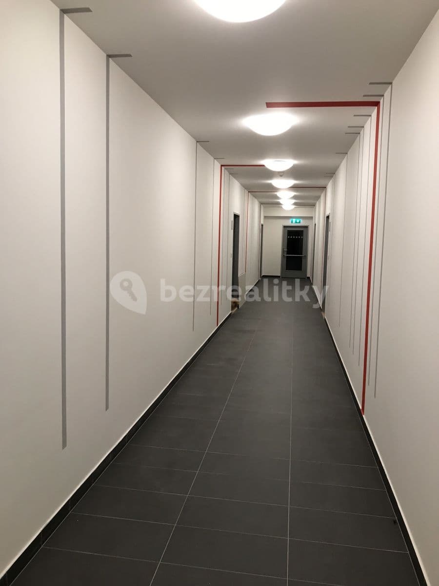1 bedroom with open-plan kitchen flat to rent, 53 m², Pod Stolovou horou, Prague, Prague 1 bedroom with open-plan kitchen flat to rent, 53 m², Pod Stolovou horou, Prague, Prague
