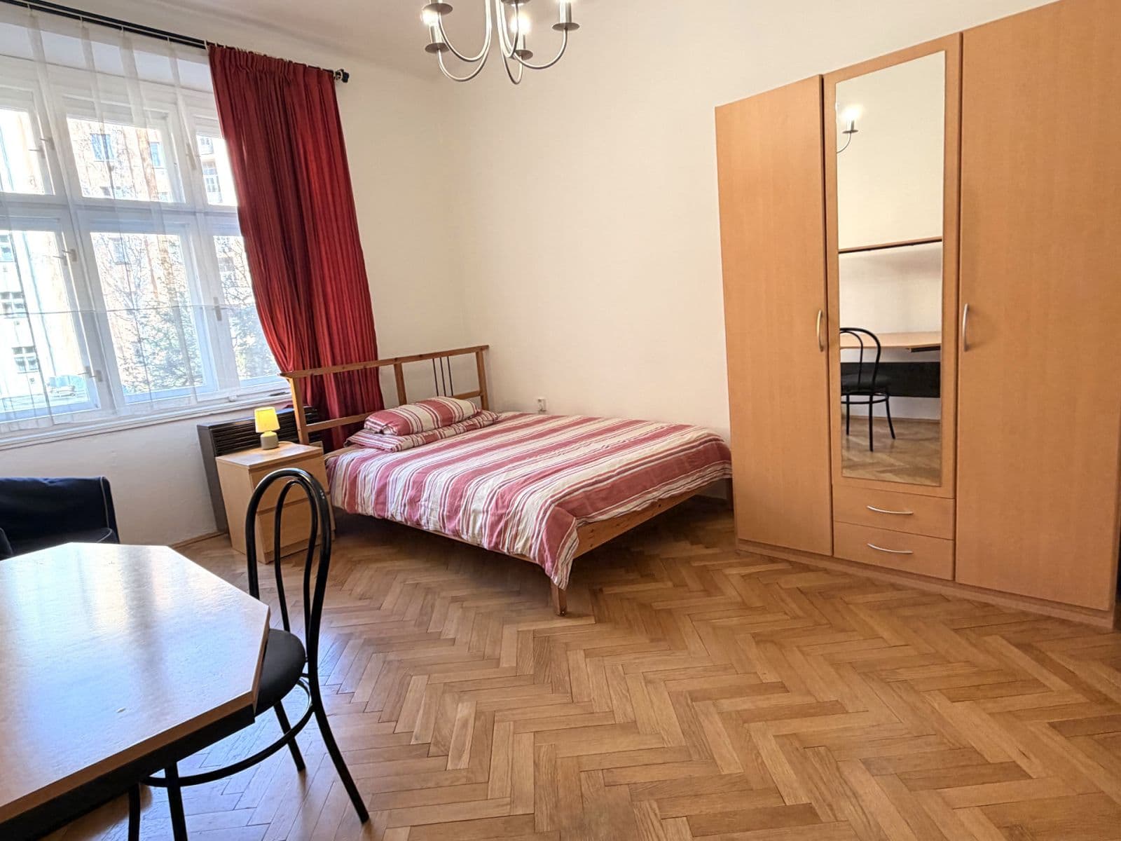 3 bedroom with open-plan kitchen flat to rent, 18 m², Biskupcova, Prague, Prague 3 bedroom with open-plan kitchen flat to rent, 18 m², Biskupcova, Prague, Prague