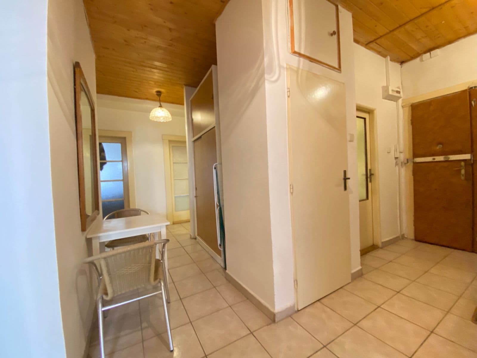 3 bedroom with open-plan kitchen flat to rent, 18 m², Biskupcova, Prague, Prague 3 bedroom with open-plan kitchen flat to rent, 18 m², Biskupcova, Prague, Prague