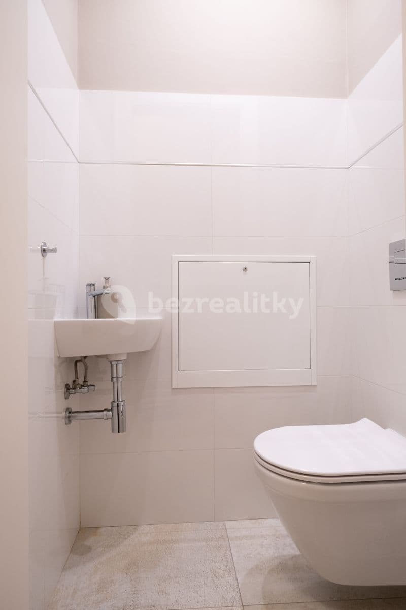 2 bedroom with open-plan kitchen flat to rent, 77 m², Březinova, Prague, Prague 2 bedroom with open-plan kitchen flat to rent, 77 m², Březinova, Prague, Prague