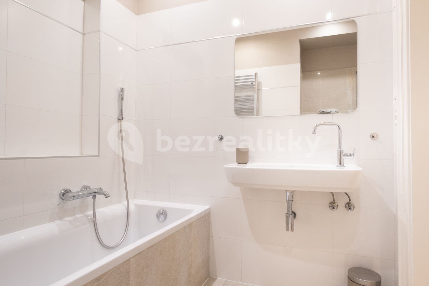 2 bedroom with open-plan kitchen flat to rent, 77 m², Březinova, Prague, Prague 2 bedroom with open-plan kitchen flat to rent, 77 m², Březinova, Prague, Prague