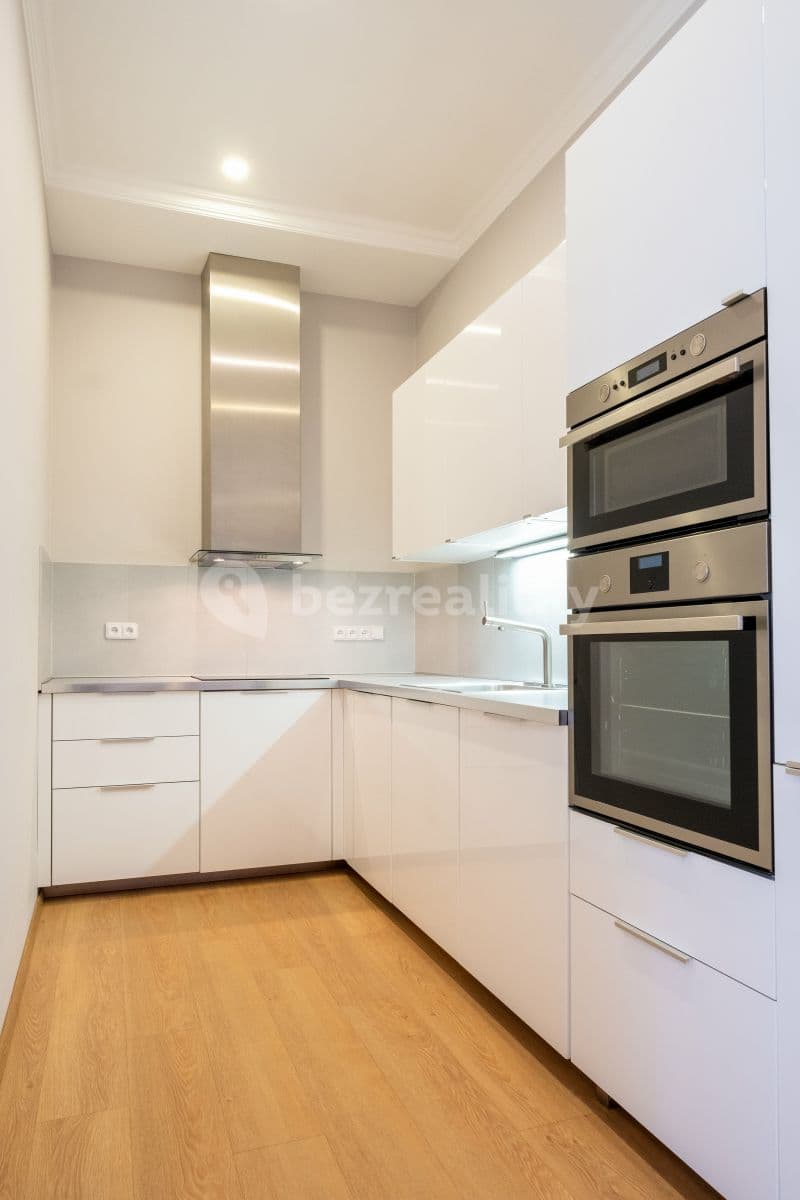 2 bedroom with open-plan kitchen flat to rent, 77 m², Březinova, Prague, Prague 2 bedroom with open-plan kitchen flat to rent, 77 m², Březinova, Prague, Prague