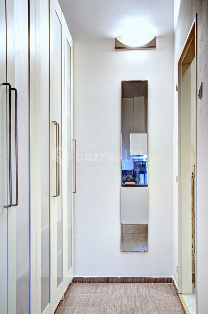 Studio flat to rent, 30 m², Na Dolinách, Prague, Prague Studio flat to rent, 30 m², Na Dolinách, Prague, Prague