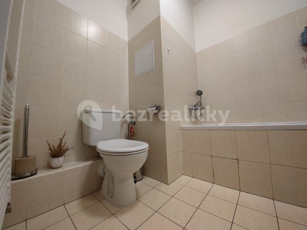 Studio flat to rent, 29 m², Mattioliho, Prague, Prague Studio flat to rent, 29 m², Mattioliho, Prague, Prague